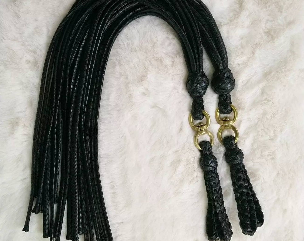 BDSM Finger Flogger/ Black and Gold ( 1 pair)